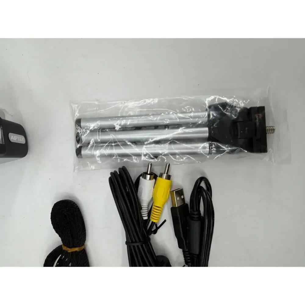 Aiptek Pocket DV 5100M 5MP Digital Camcorder New Missing Rubber Port Cover